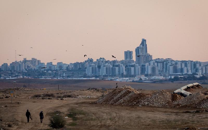 Cabinet pledges NIS 1.2 billion to Beersheba for new light rail, defense R&D hub