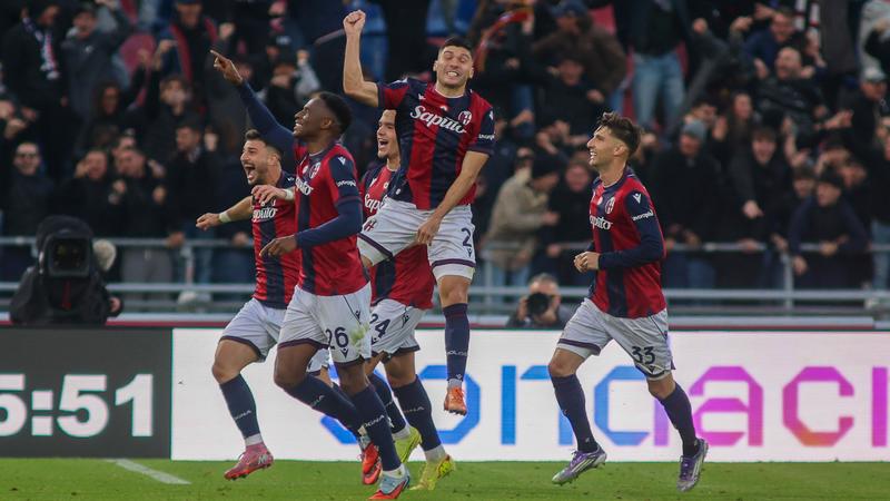 Capolavoro Bologna, Dallinga e Lucumi asfaltano il Napoli: la vetta (per ora) è a -1 /