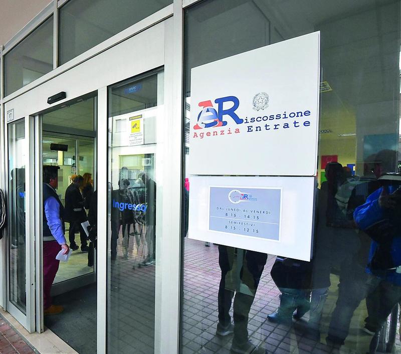 Indebitata, ma non per colpa sua: dottoressa “salvata” dal Tribunale di Ferrara