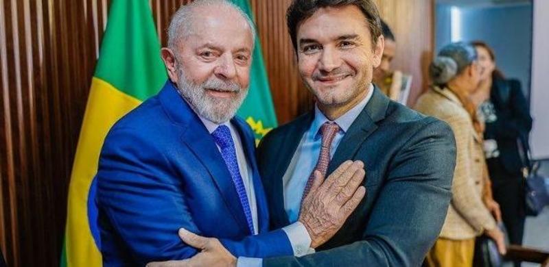Centrão racha, e Lula ganha no 1º turno, diz ministro ameaçado de expulsão