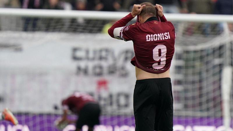 Livorno, ko (anche) a Carpi: una crisi senza fine. Esciua: «Serve un allenatore che possa dare la scossa»