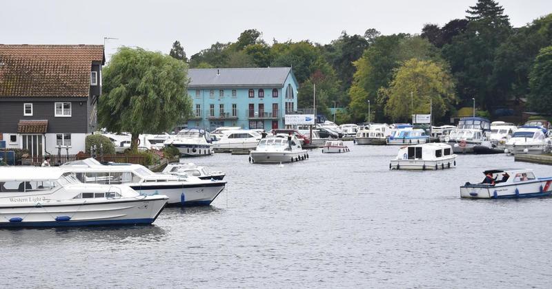 Broads firms facing 'knife-edge' as people stay away from waterways