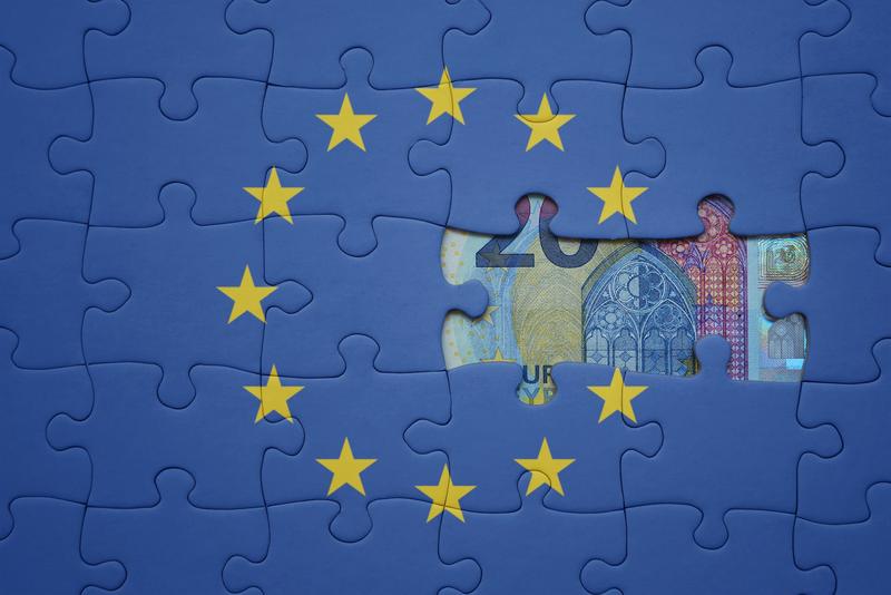 La UE quiere que los europeos inviertan sus ahorros en sectores estratégicos