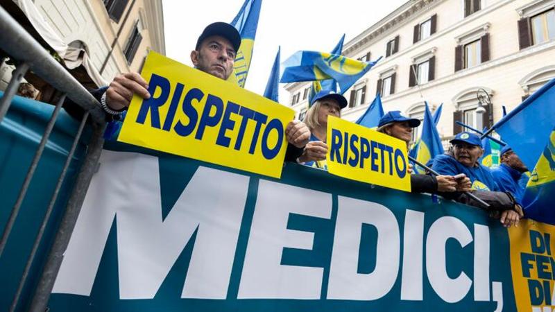 La proposta dei medici: “Spostare i dottori, non i pazienti. Costruiamo un network di servizi”