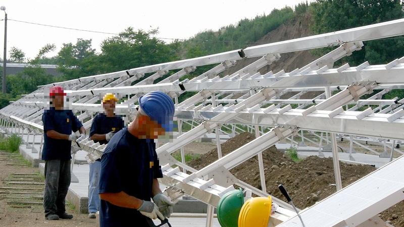 Quando l’energia pulita “divora” i campi: così sono spariti 3,7 milioni di metri quadrati Quando l’energia pulita “divora” i campi: così sono spariti 3,7 milioni di metri quadrati