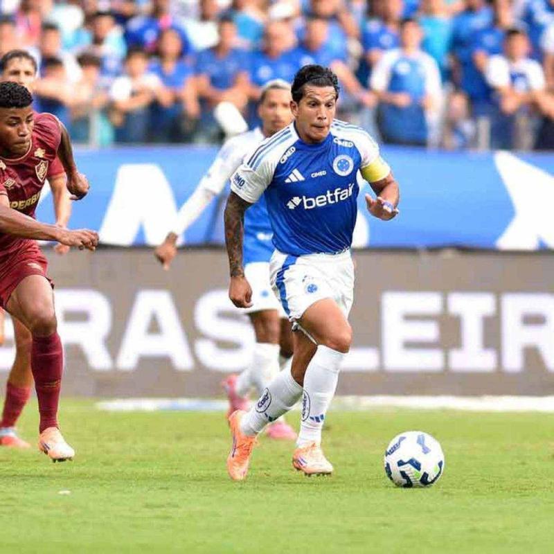 Garantido na Libertadores, Cruzeiro empata com Flu