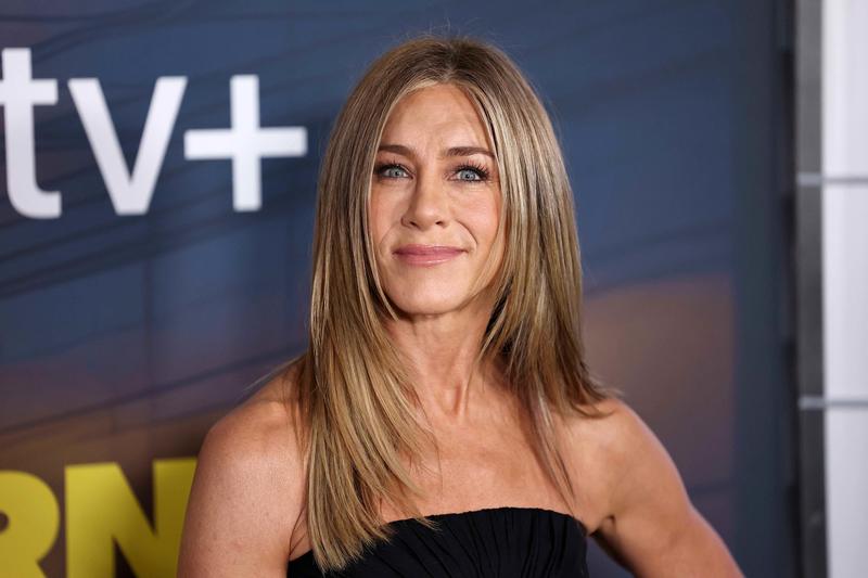 Snake oil /					 													 						Jennifer Aniston and the allure of woo-woo
