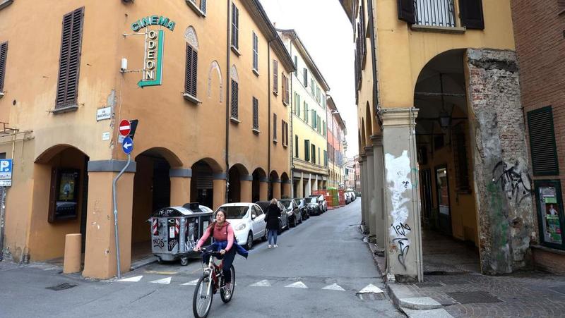 Rissa in zona universitaria. Botte davanti agli agenti. Arrestati tre violenti