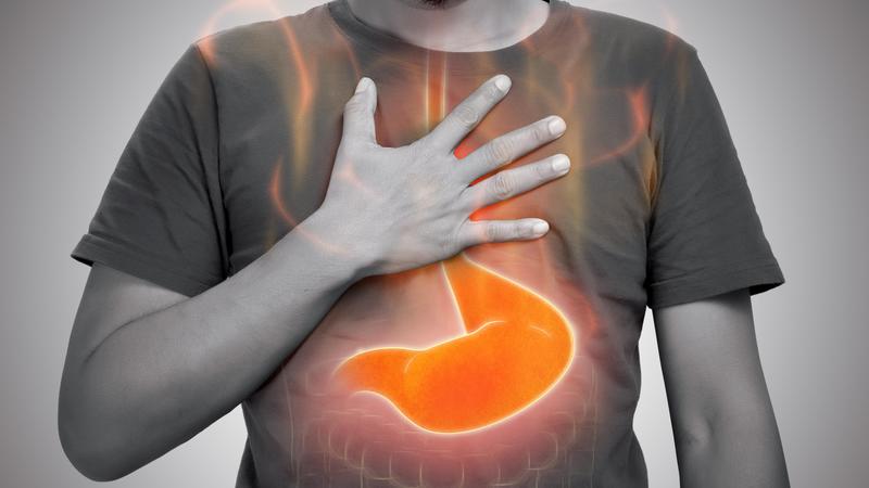 I consigli in tv del professor Carlo Fabbri per il reflusso gastroesofageo: sintomi, diagnosi e cura