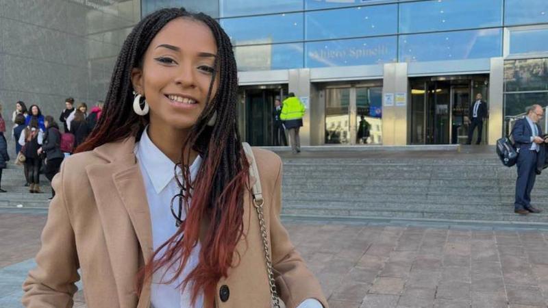 Mia Diop, chi è la 23enne vicepresidente della Regione Toscana: quella frase a Bersani, la politica a Livorno e il suo “manifesto”