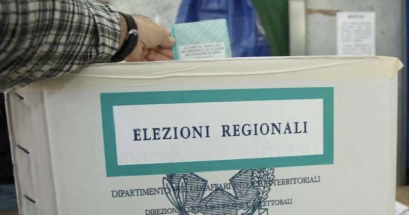 La Campania al bivio: chi resta a casa sceglie di non contare