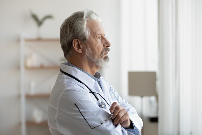 On ne soigne pas la santé en s’attaquant aux médecins