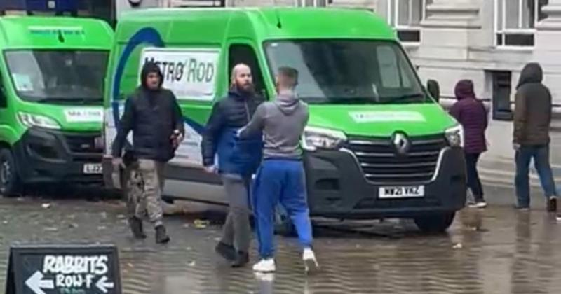 'It was shocking' - Fight breaks out in busy shopping street 'It was shocking' - Fight breaks out in busy shopping street