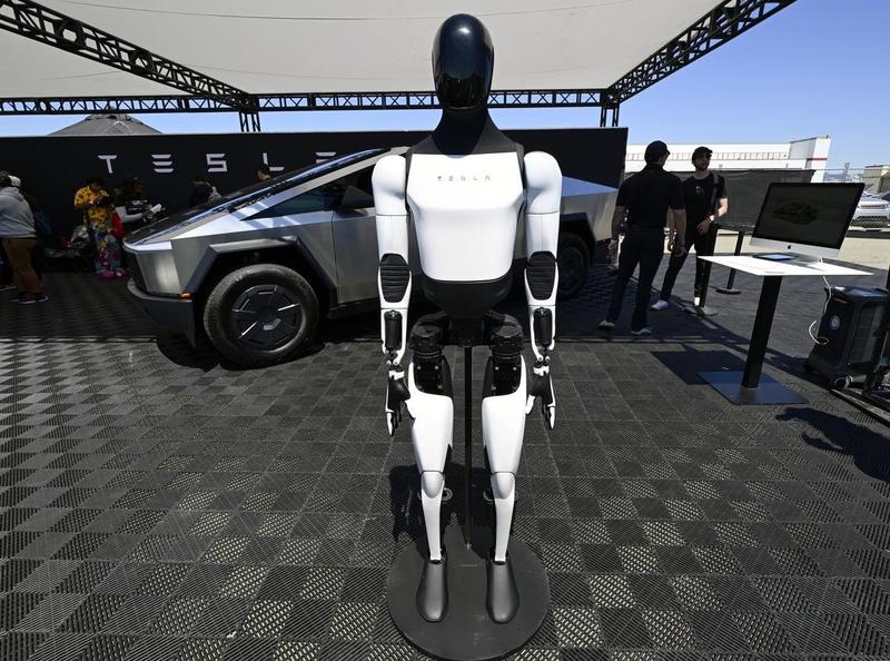 Tesla’s Engineering Exodus Comes Amid Shift From Core EV Mission