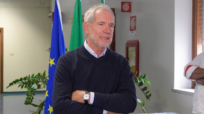 Mobilità sanitaria, la ricetta di Bertolaso: “Più progetti con le Regioni del Sud” Mobilità sanitaria, la ricetta di Bertolaso: “Più progetti con le Regioni del Sud”