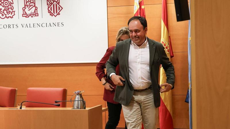 Génova intenta imponer su ritmo frente a Vox, que pide un candidato cercano a Mazón