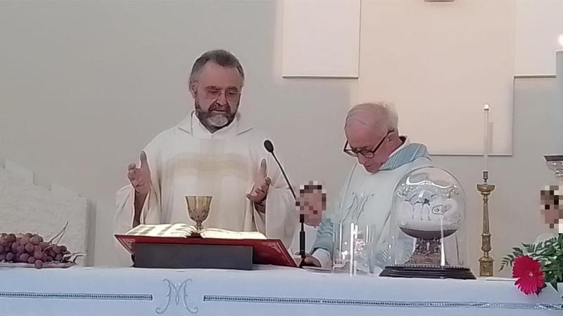 Rivoluzione di Natale in parrocchia: le benedizioni? Su prenotazione: Rivoluzione di Natale in parrocchia: le benedizioni? Su prenotazione: