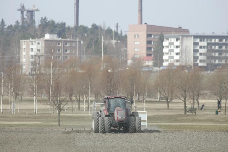 Politiikka | Lukijalta: Nykykehitys vain lisää kaupunkien riippuvuutta maaseudusta