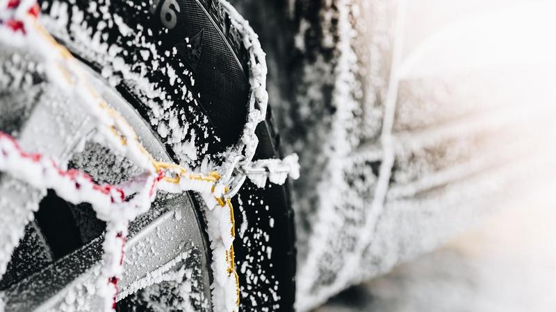 Obbligo gomme invernali (o catene a bordo) in Emilia-Romagna: l’elenco delle strade Anas