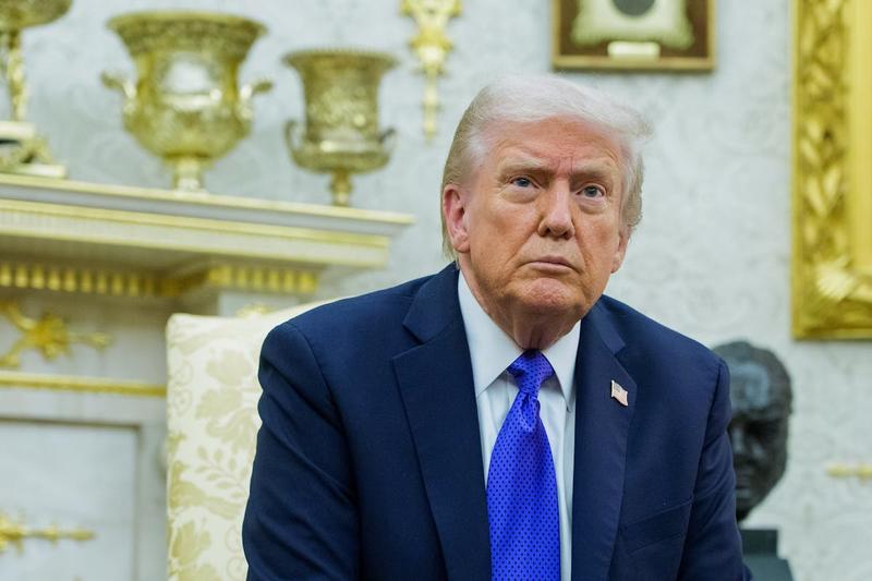 Fox Host Mocks Trump’s Tacky Golden Office as He Gives Her a Tour