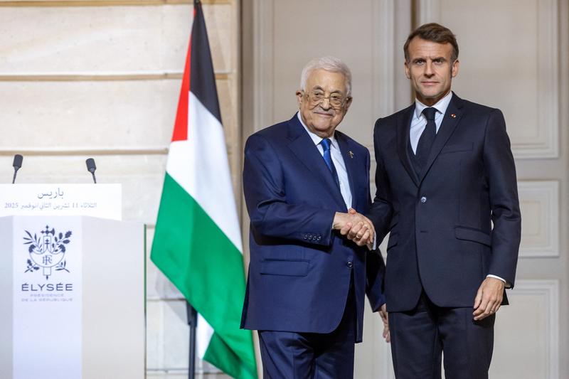 France says it will help draft constitution for Palestinian state as Abbas visits Paris France says it will help draft constitution for Palestinian state as Abbas visits Paris