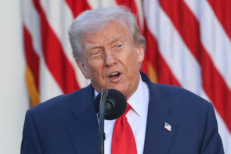 El Senado de EE.UU. aprueba un acuerdo que allana el camino para reabrir el Gobierno El Senado de EE.UU. aprueba un acuerdo que allana el camino para reabrir el Gobierno