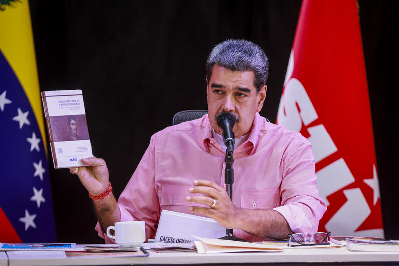 Maduro dice que la oposición se dedica a alimentar las «amenazas» de Estados Unidos Maduro dice que la oposición se dedica a alimentar las «amenazas» de Estados Unidos