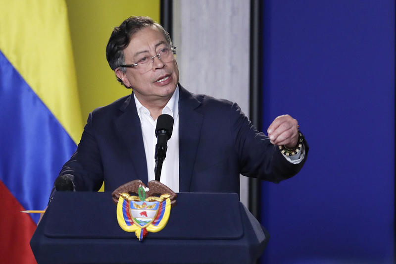 Petro ordena bombardeo contra disidencias de las FARC en el sureste de Colombia Petro ordena bombardeo contra disidencias de las FARC en el sureste de Colombia