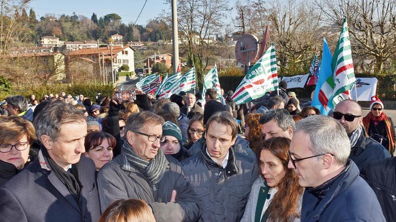Nubi nere alla Canepa: la crisi aziendale e i posti a rischio arrivano in Regione
