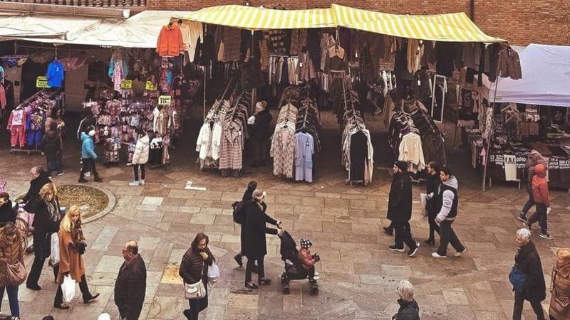 Santa Caterina, la carica delle 204 bancarelle