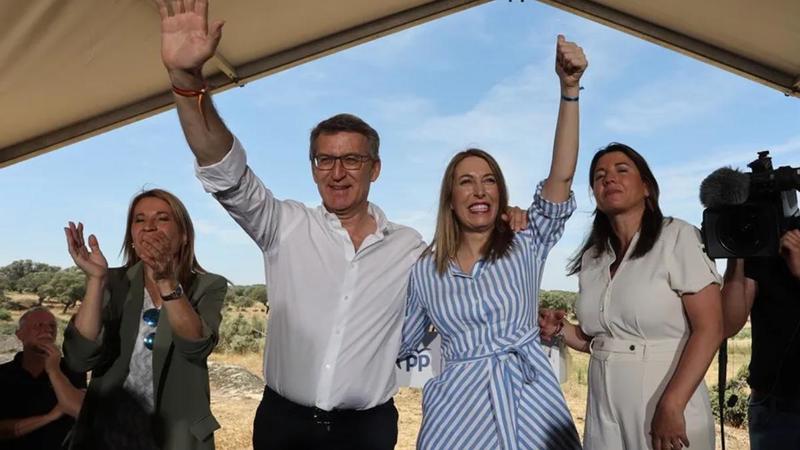 Feijóo busca el equilibrio de su relación con Vox en dos comunidades donde la relación ha sido notablemente distinta