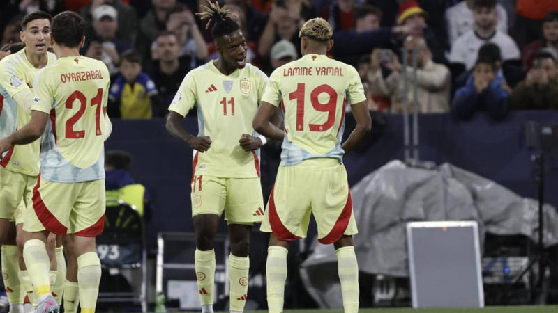 Tres jóvenes con pubalgia: Lamine, Nico y Mastantuono