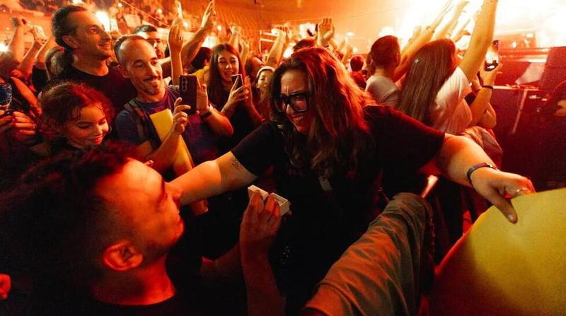 Alfa-Cupido. «Mi vuoi sposare?», a Livorno la proposta di matrimonio davanti a 7mila fans