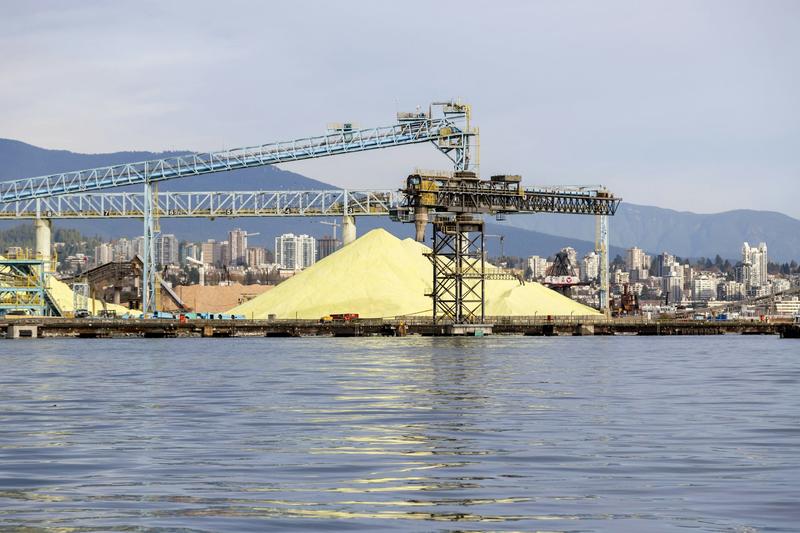 Sulfur-based batteries could offer electric vehicles a greener, longer-range  option