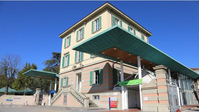 Neonata con grave forma di «onfalocele gigante»: salvata dopo cinque interventi al Meyer