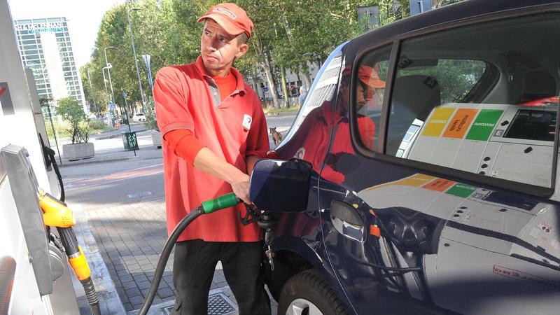 Perché la benzina e il diesel continuano a salire e di quanto aumenteranno i prezzi Perché la benzina e il diesel continuano a salire e di quanto aumenteranno i prezzi