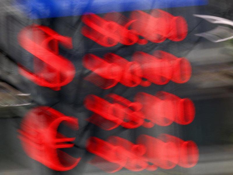 (BORZNI KOMENTAR) Evro raste, ameriški donosi se topijo (BORZNI KOMENTAR) Evro raste, ameriški donosi se topijo