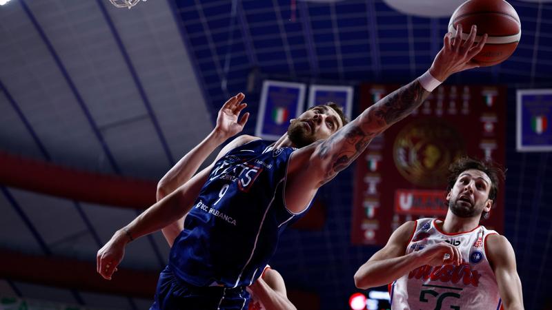 La Fortitudo Bologna asfalta anche Mestre e tallona Pesaro