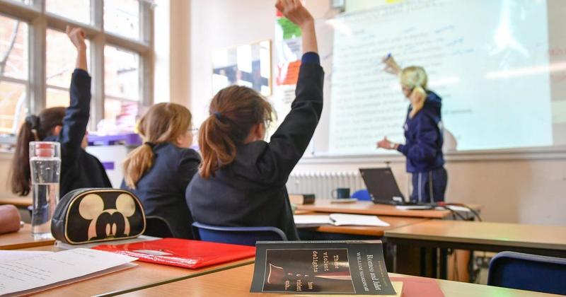 Two primary schools begin trial of shortened hours