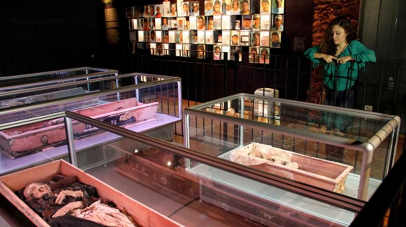 Cerca de la bochinchera y ladina