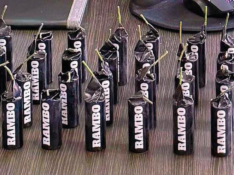 I botti Â«RamboÂ» trasportati in scooter dalle polveriere ai microdepositi. Gli inquirenti: bombe ambulanti