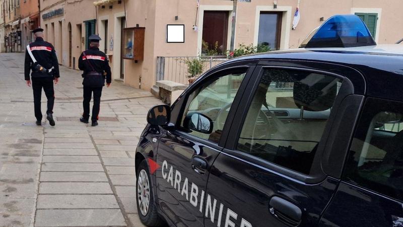 Carabiniere disarmato e poi preso a bastonate: pensavano fosse un truffatore