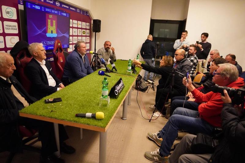 Livorno, la verità di Esciua: «I soldi ci sono, contestato perché ebreo. Il nostro obiettivo resta la serie B»