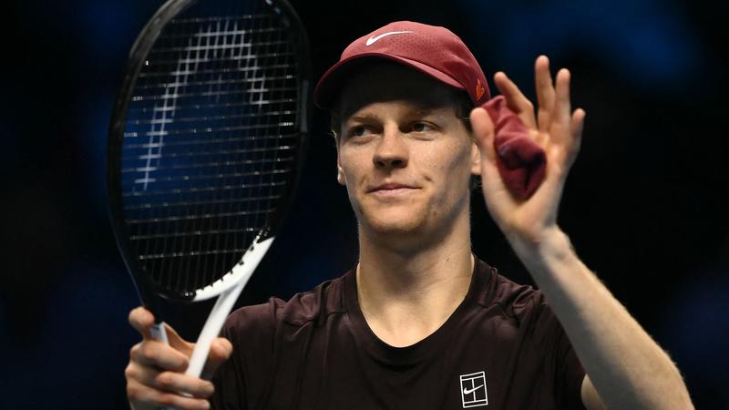 Sinner parla di moda in campo: “Mi piacciono i completini neri di Musetti e De Minaur”. Sinner parla di moda in campo: “Mi piacciono i completini neri di Musetti e De Minaur”.