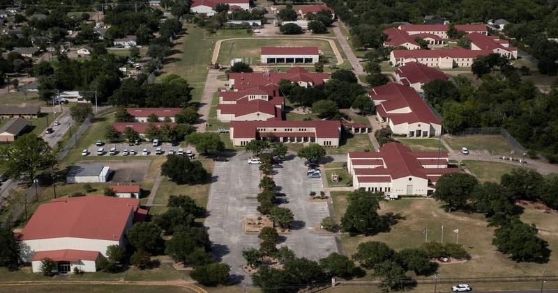 Ghislaine Maxwell Is Living It Up With Unlimited Toilet Paper