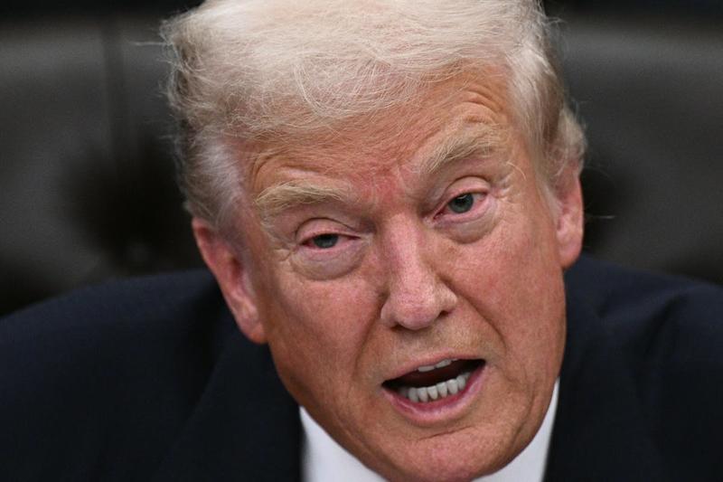 Trump Team Ends Press Briefing Right as Reporters Ask About Epstein