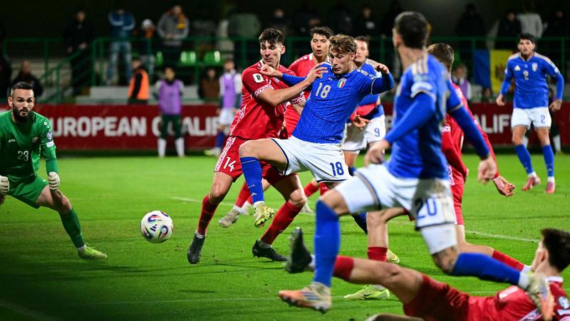 Moldavia-Italia 0-2, la vittoria degli azzurri arriva solo nel finale con i gol di Mancini e Pio Esposito. Ora i playoff