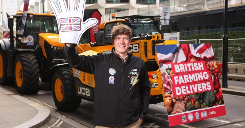 Young farmer 'overwhelmed at response' at first ever Lady Mayor's Show in London Young farmer 'overwhelmed at response' at first ever Lady Mayor's Show in London