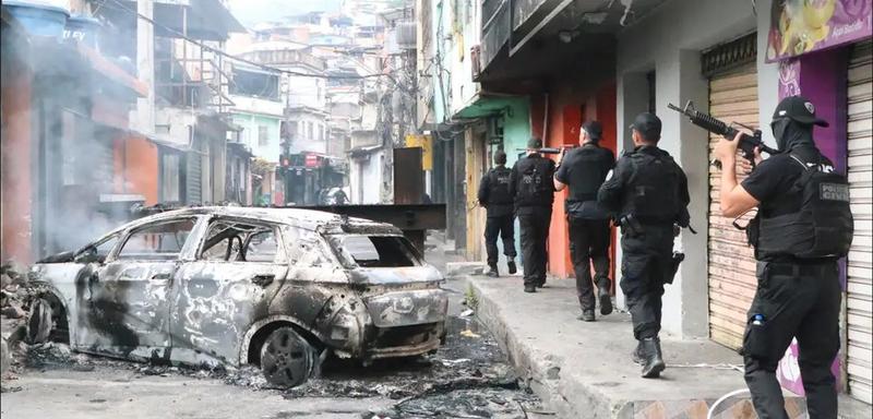 Para enxergar a guerra que nos massacra