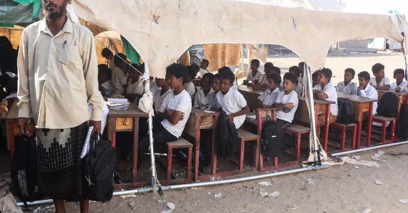 Where school is a tent: Yemeni kids learn without classrooms, textbooks Where school is a tent: Yemeni kids learn without classrooms, textbooks